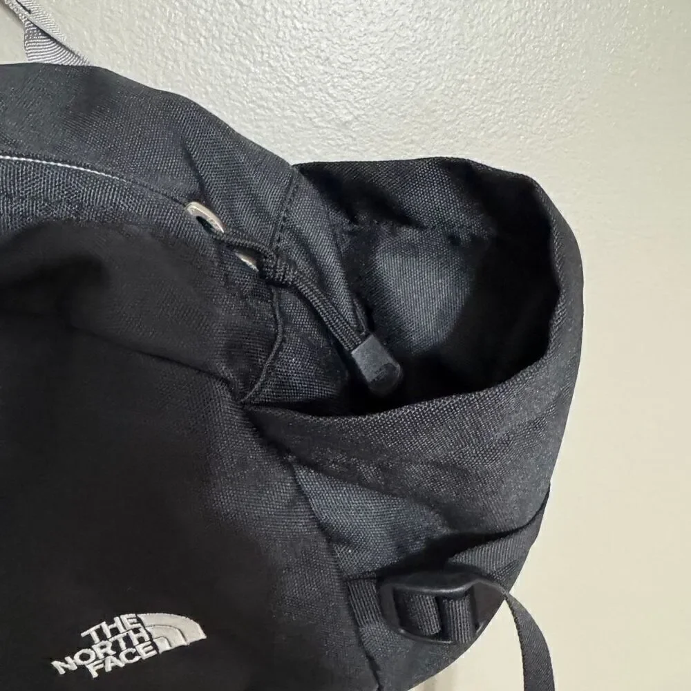 The North Face black unisex hiking pack belt
